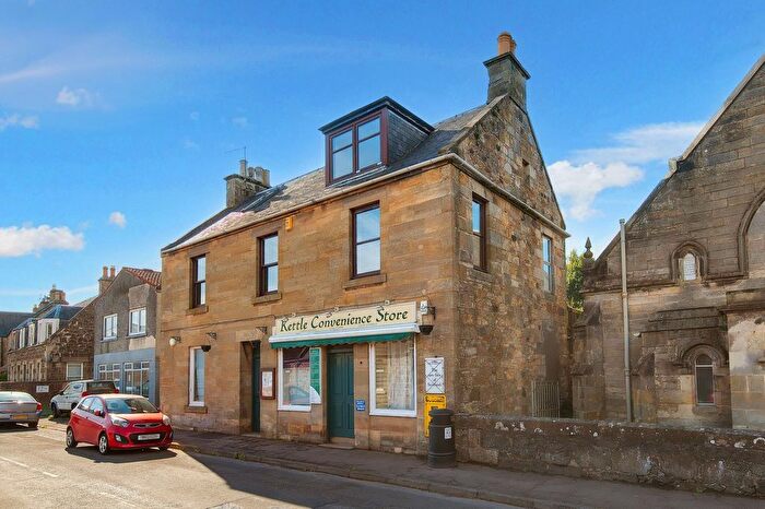 3 Bedroom Flat For Sale In South Street, Kingskettle, Cupar, KY15