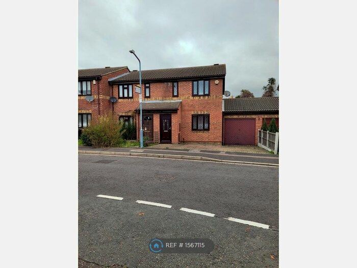 3 Bedroom Semi-Detached House To Rent In Gibson Road, Chadwell Heath, RM8
