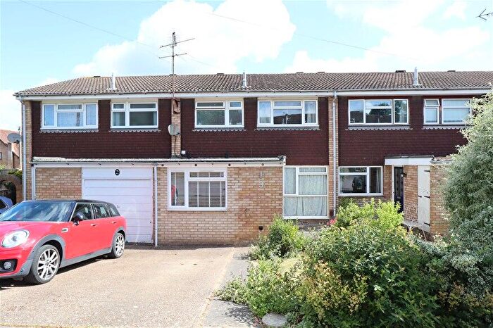 3 Bedroom Terraced House To Rent In Farm Close, Harpenden, AL5