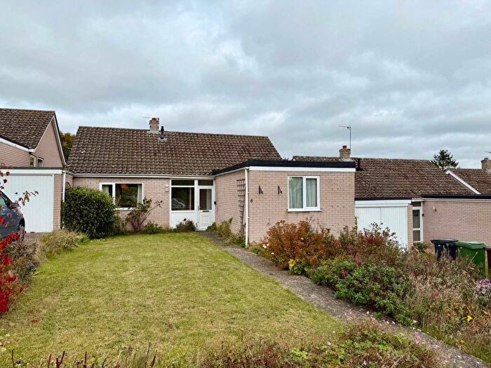 3 Bedroom Bungalow For Sale In Hillside Close, Swardeston, NR14