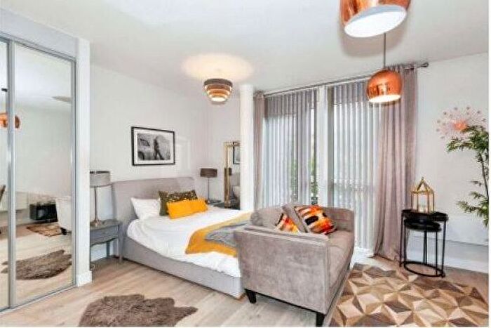 Studio To Rent In Clivemont Road, Maidenhead, SL6