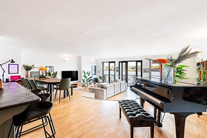 2 Bedroom Flat To Rent In Pelican Wharf, Wapping Wall, London, E1W