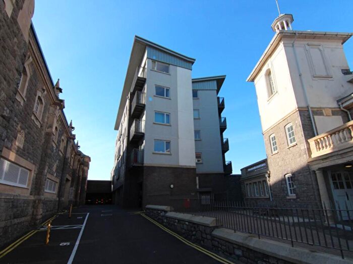 1 Bedroom Flat To Rent In Knightstone Beacon, Knightstone Causeway, Weston-super-Mare, BS23