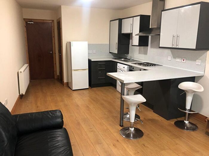 2 Bedroom Flat To Rent In Nethergate, Dundee, DD1