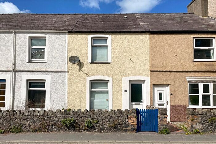 2 Bedroom Terraced House For Sale In Penchwintan Road, Bangor, Gwynedd, LL57