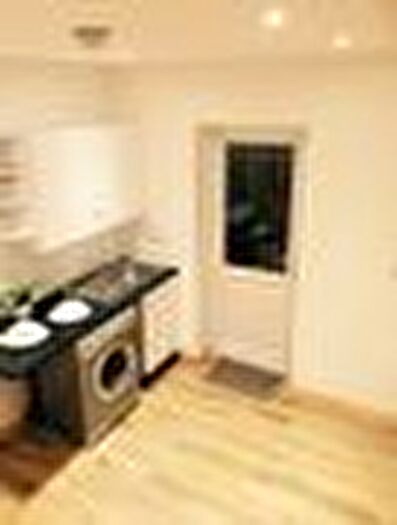 Studio To Rent In Northumberland Avenue, Isleworth, TW7