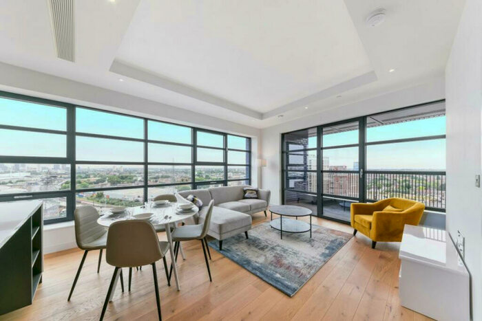 2 Bedroom Apartment To Rent In Bridgewater House, London City Island, E14