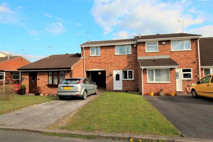 2 Bedroom Terraced House To Rent In Earls Court, Stretton, DE13