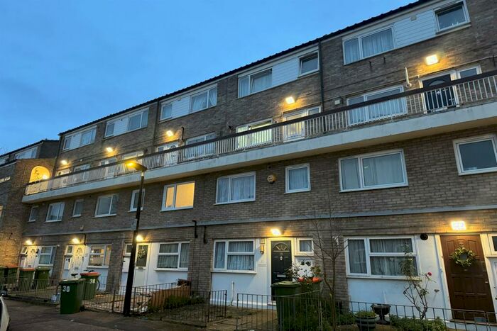 2 Bedroom Maisonette To Rent In Hatfield Road, London, E15
