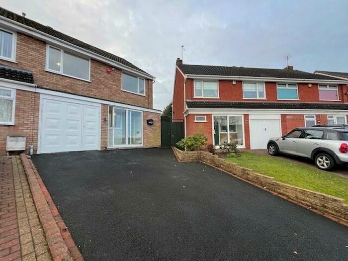 3 Bedroom Semi-Detached House To Rent In Ridgewood Rise, Tamworth, B77