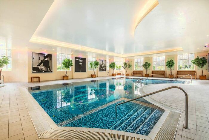 2 Bedroom Flat To Rent In Kew Riverside, Kew, Richmond, TW9