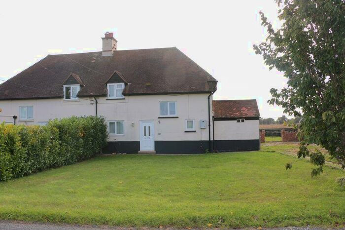 3 Bedroom Semi-Detached House For Sale In Lutton Marsh, PE12