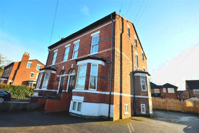 2 Bedroom Apartment To Rent In Holmefield, Sale, M33