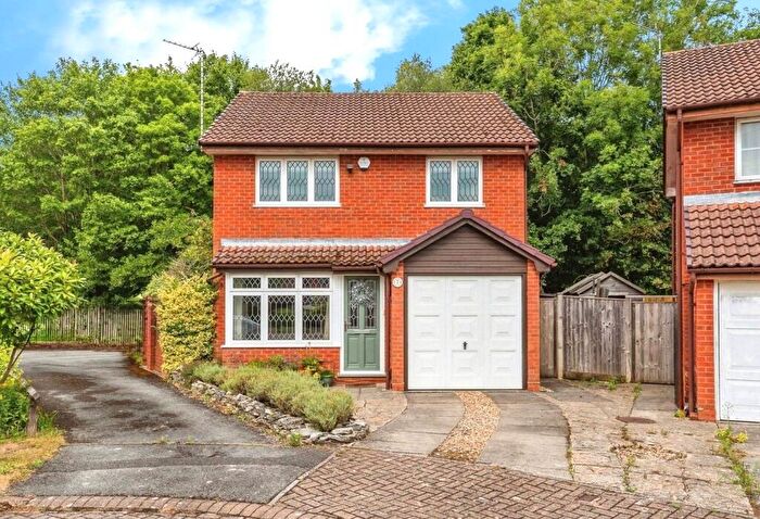 3 Bedroom Detached House For Sale In Chaffinch Close, West Totton, Southampton, Hampshire, SO40