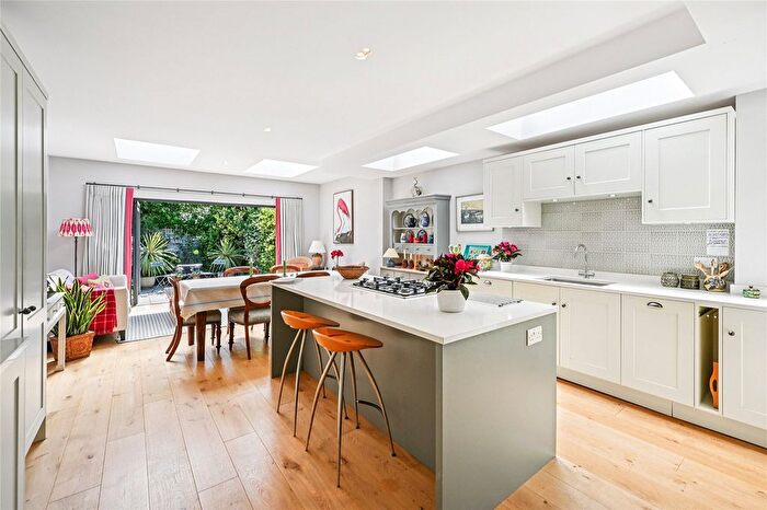 4 Bedroom Terraced House For Sale In Clancarty Road, London, SW6