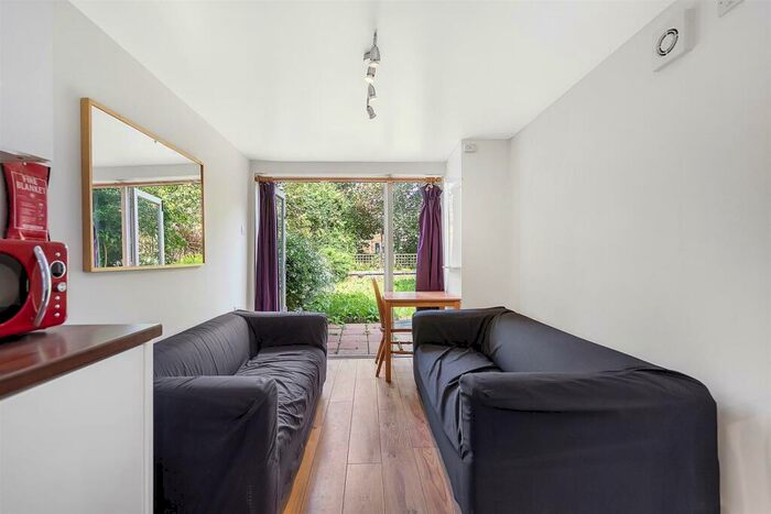 4 Bedroom Terraced House To Rent In Wrigglesworth Street, London, SE14