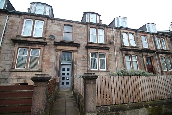 2 Bedroom Flat To Rent In Cardwell Road, Gourock, PA19