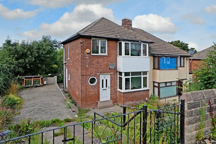 3 Bedroom Semi-Detached House For Sale In Bevercotes Road, Sheffield, S5