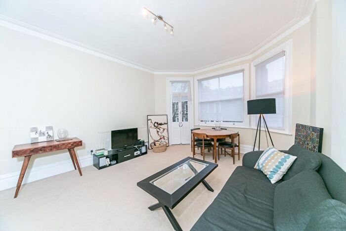 2 Bedroom Flat For Sale In Lanark Road, Little Venice, London, W9
