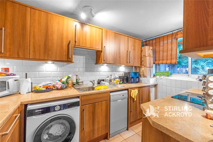 1 Bedroom Flat To Rent In Compton Street, London, EC1V