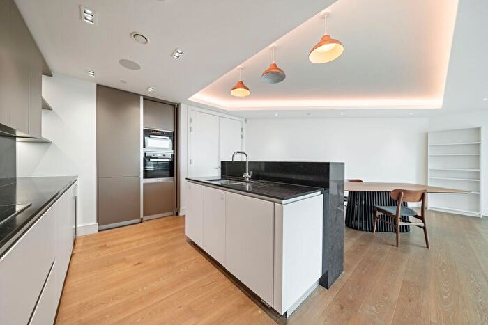 3 Bedroom Apartment To Rent In Carrara Tower, Bollinder Place, London, EC1V