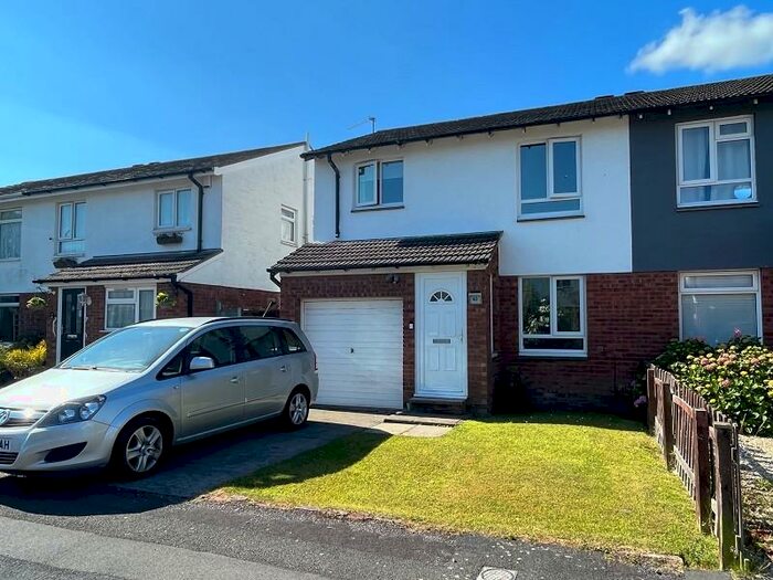 4 Bedroom Semi-Detached House To Rent In Canterbury Close, Worle, Weston-super-mare, Somerset., BS22