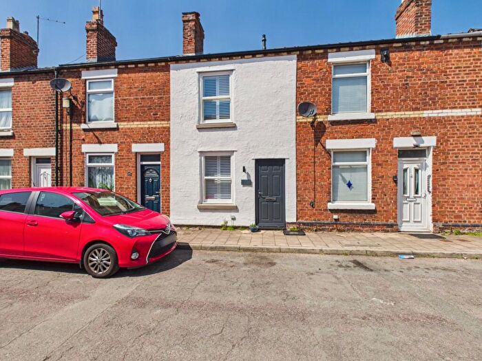 2 Bedroom Terraced House To Rent In North Street, Chester, CH3