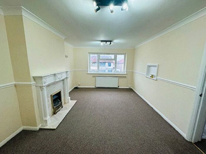 2 Bedroom Flat To Rent In Ferncourt, Harrow, Greater London, HA1
