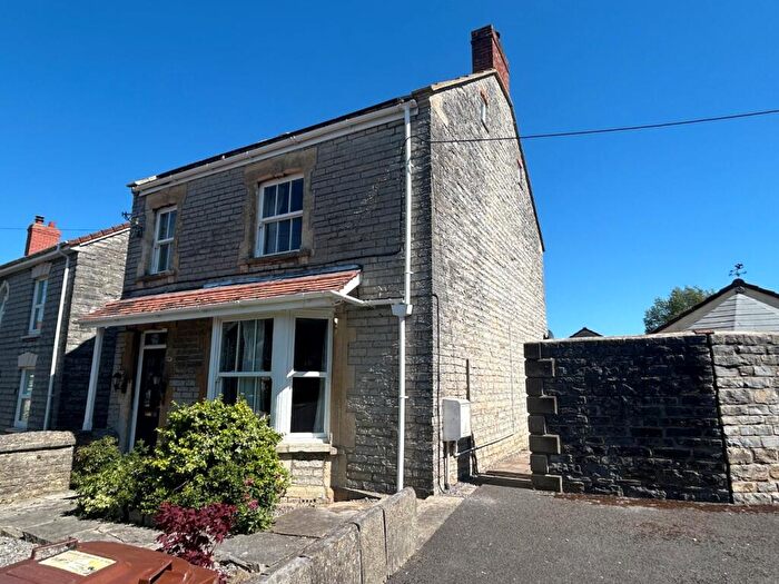 4 Bedroom Semi-Detached House To Rent In Cranhill Road, Street, BA16