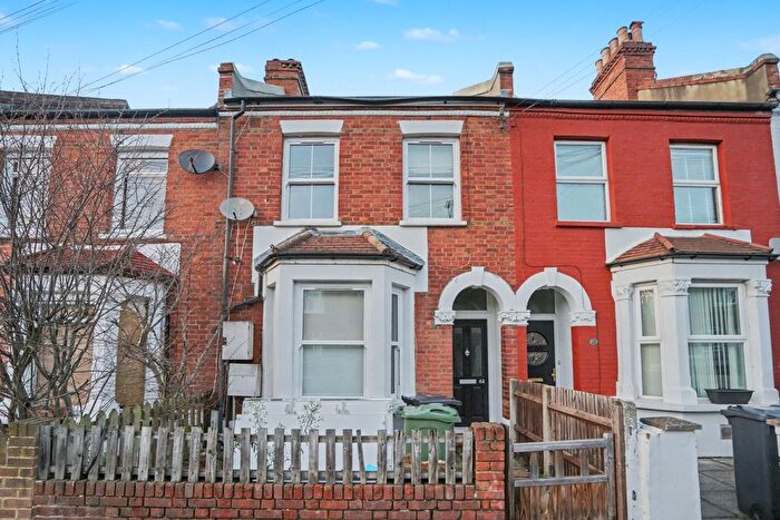 3 Bedroom Terraced House For Sale In Natal Road, London, SW16