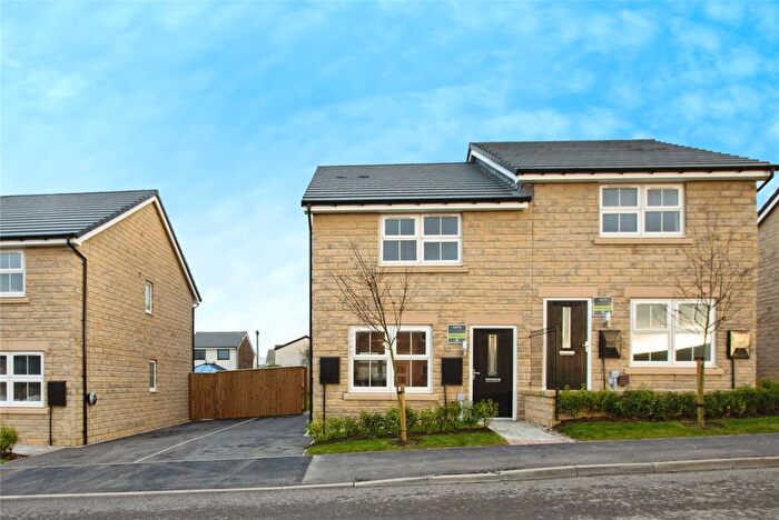 2 Bedroom Semi-Detached House For Sale In Yellowhammer Road, Burnley, Lancashire, BB11