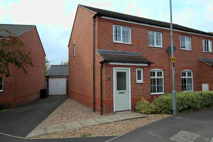 3 Bedroom Semi-Detached House To Rent In Oak Crescent, Ashby-De-La-Zouch LE65