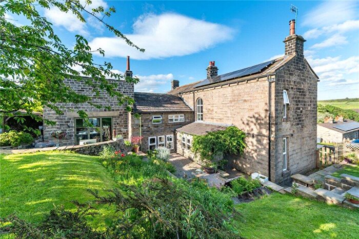 5 Bedroom Detached House For Sale In Doll Lane, Cullingworth, BD13