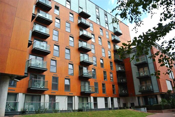 2 Bedroom Apartment To Rent In Skyline Central, Goulden Street, Manchester, Greater Manchester, M4