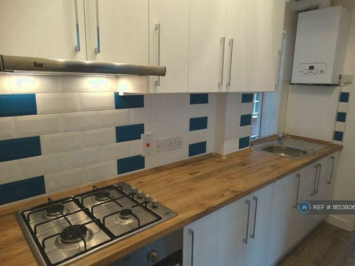 1 Bedroom Flat To Rent In Westfield House, Southampton, SO18