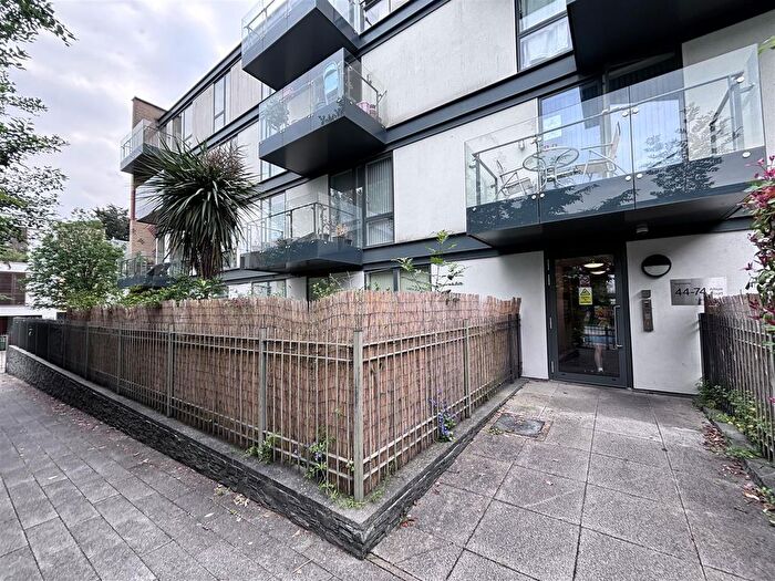 1 Bedroom Flat To Rent In Jacks Farm Way, London, E4