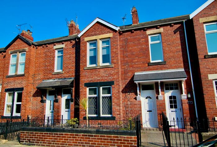 3 Bedroom Flat To Rent In Wellesley Street, Jarrow, NE32