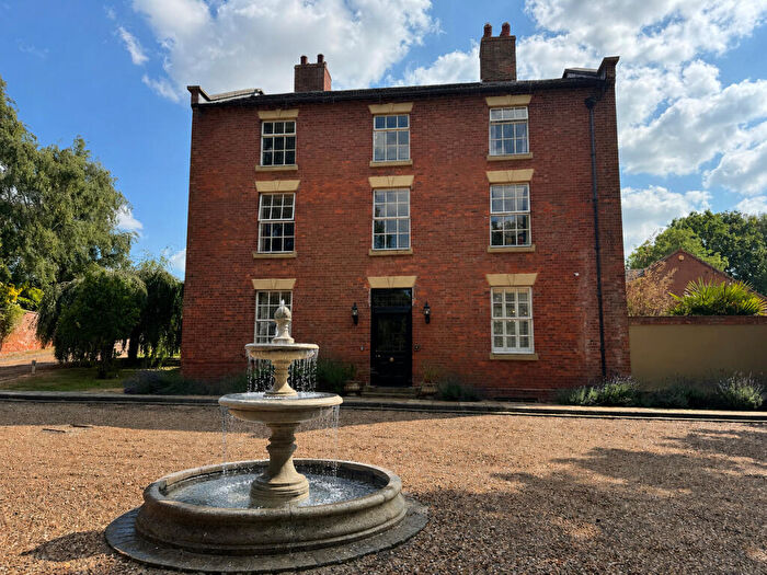 6 Bedroom Country House For Sale In Old Road, Braunston, NN11