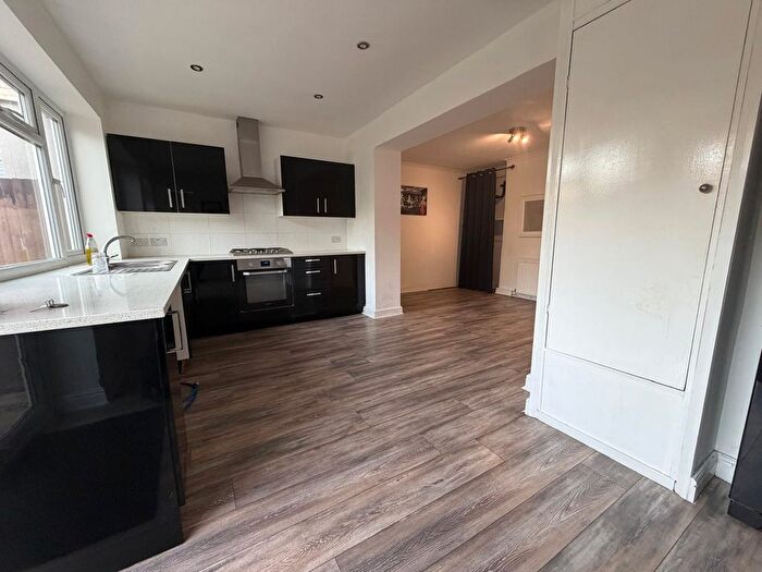 3 Bedroom Semi Detached House To Rent In Prestwick Road, Watford, WD19