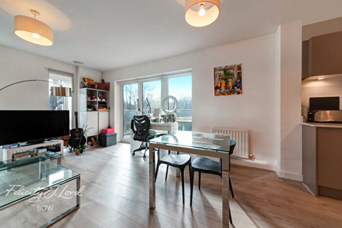 1 Bedroom Apartment For Sale In St Clements Avenue, London, E3