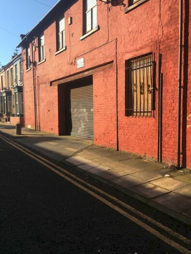 Garage / Parking To Rent In Commercial Space, Lock-Up, Church Road West, Walton, L4