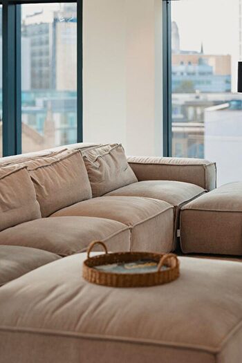 1 Bedroom Penthouse For Sale In Woodhouse Lane, Leeds, West Yorkshire, LS1