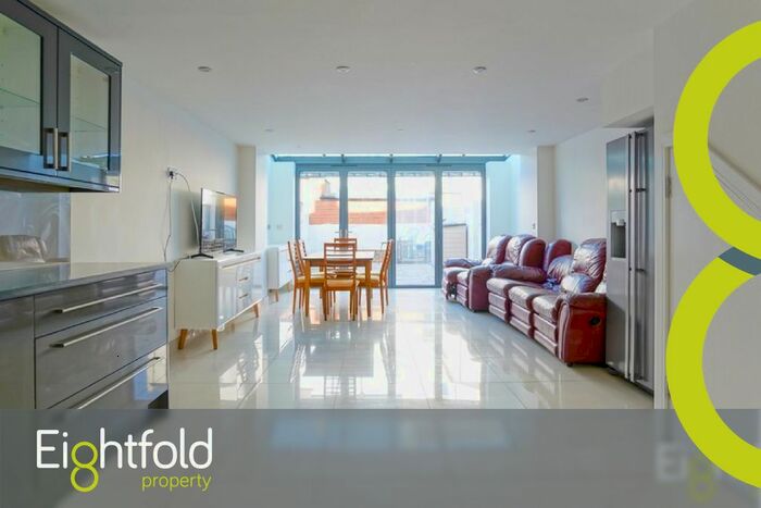 5 Bedroom Terraced House To Rent In Fairlight Place, Brighton, BN2