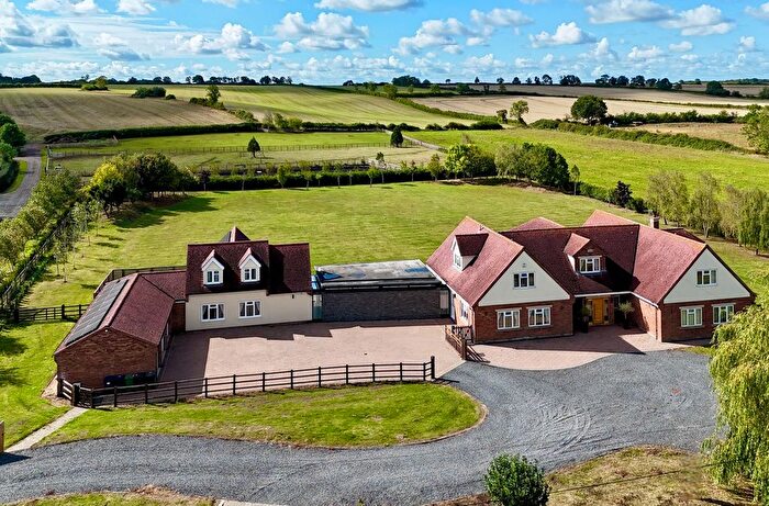 6 Bedroom Detached House For Sale In High Street, Tilbrook, Huntingdon, PE28