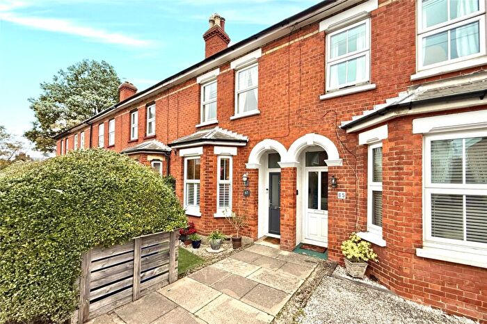 4 Bedroom Terraced House For Sale In Park Road, Farnborough, Hampshire, GU14