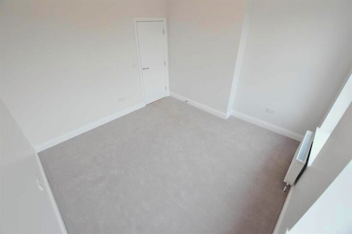 2 Bedroom Flat To Rent In Harrow Road, London, E11