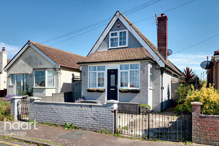 3 Bedroom Detached Bungalow For Sale In St Christophers Way, Clacton-On-Sea, CO15