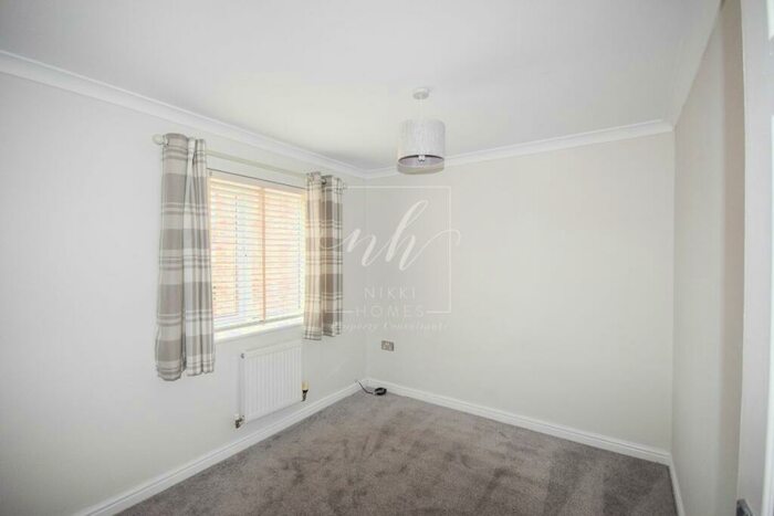 3 Bedroom Terraced House For Sale In Lloyds Way, Stratford-upon-Avon, CV37