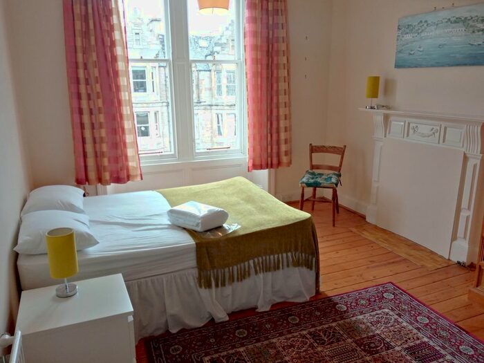 2 Bedroom Flat To Rent In Warrender Park Road, Edinburgh, EH9