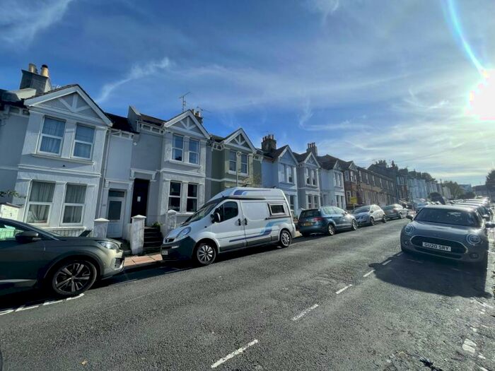 5 Bedroom House To Rent In Brading Road, Brighton, BN2